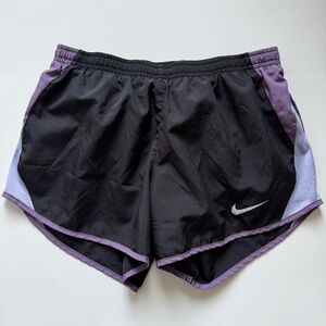 Nike Dri Fit 3' Tempo Running Shorts in purple & black. Size: Small